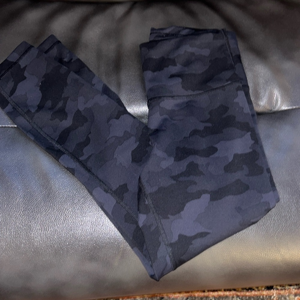LULULEMON WUNDER TRAIN LEGGINGS 28